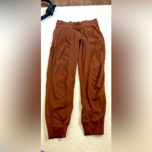 Lulu Dance Studio Jogger EUC M